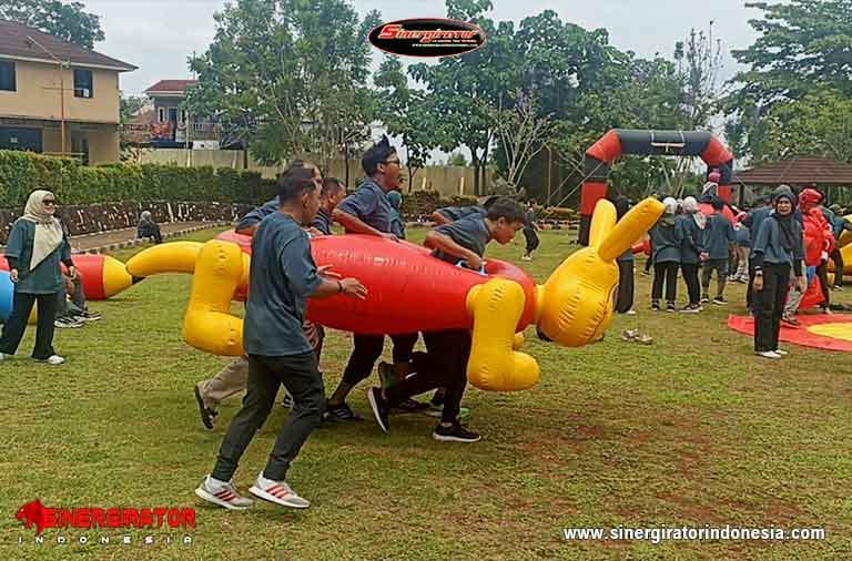 Perlengkapan acara gathering siap dipakai peserta